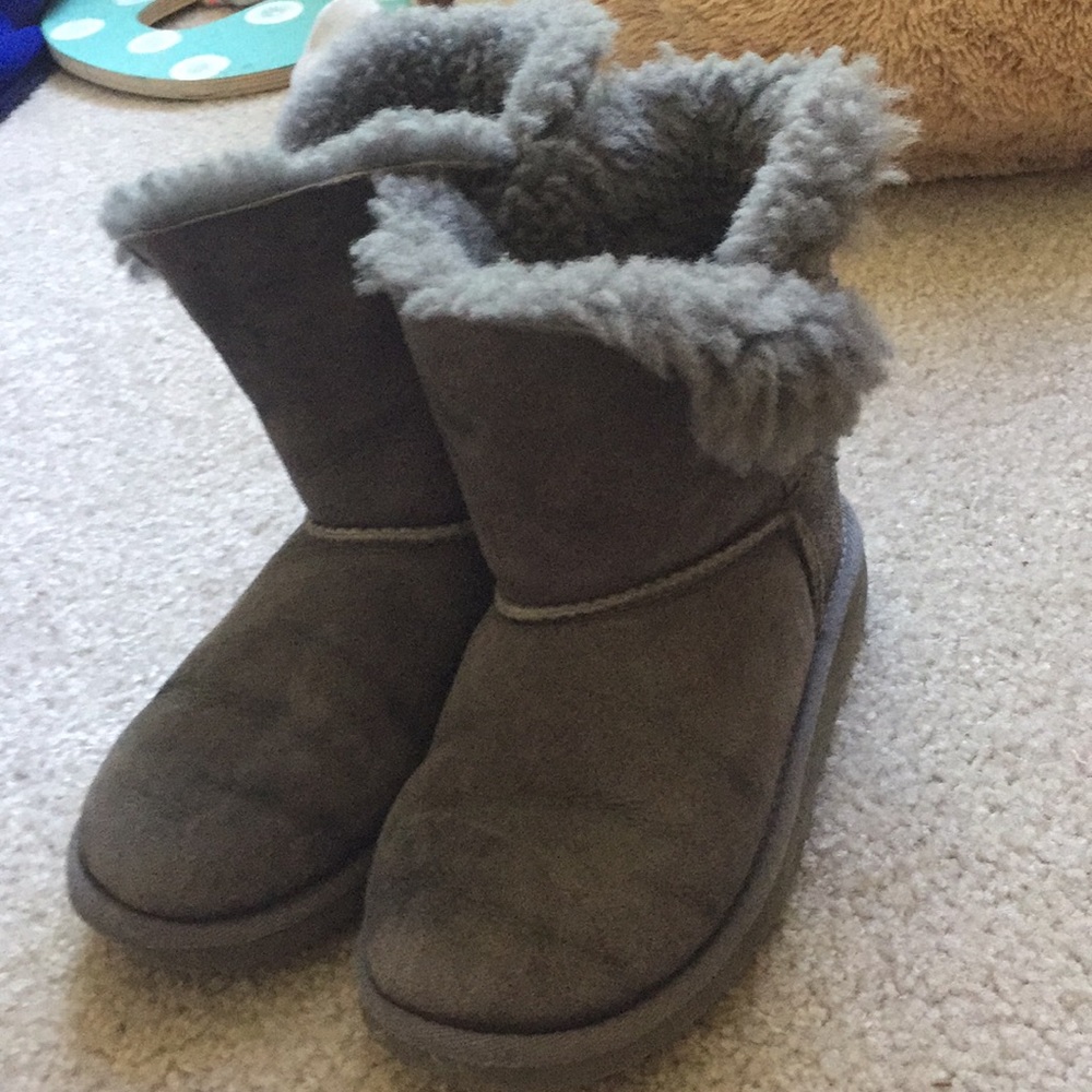 Ugg Bailey button